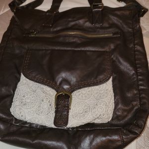 Mudd brown crochet crossbody or handle carry. 13×13. Great Condition.
